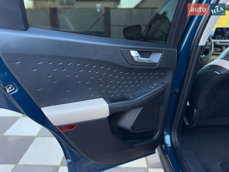 Внедорожник / Кроссовер Ford Escape 2019 в Летичеве