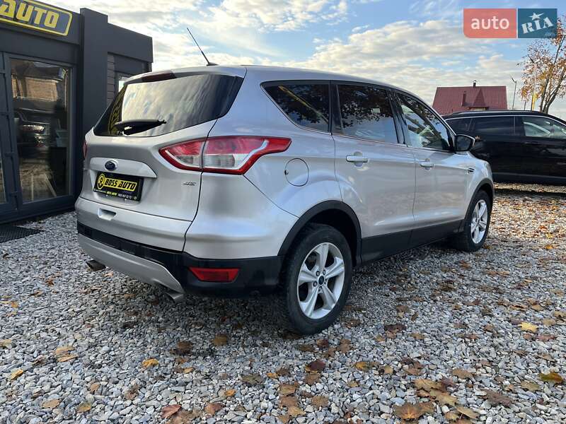 Позашляховик / Кросовер Ford Escape 2016 в Івано-Франківську