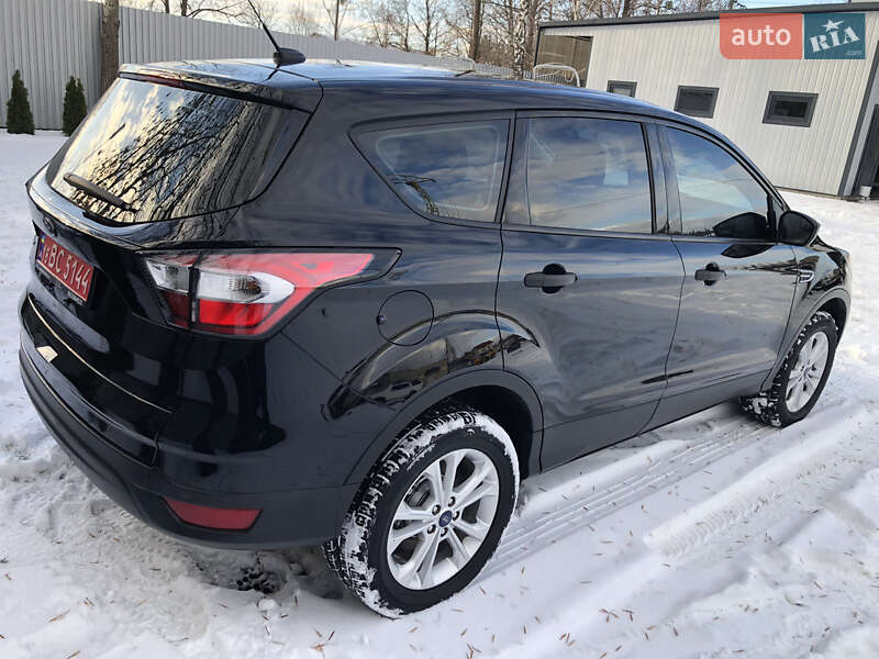 Позашляховик / Кросовер Ford Escape 2017 в Рівному