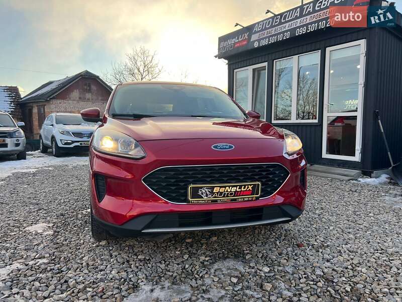 Позашляховик / Кросовер Ford Escape 2020 в Коломиї