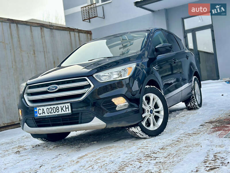 Позашляховик / Кросовер Ford Escape 2017 в Черкасах