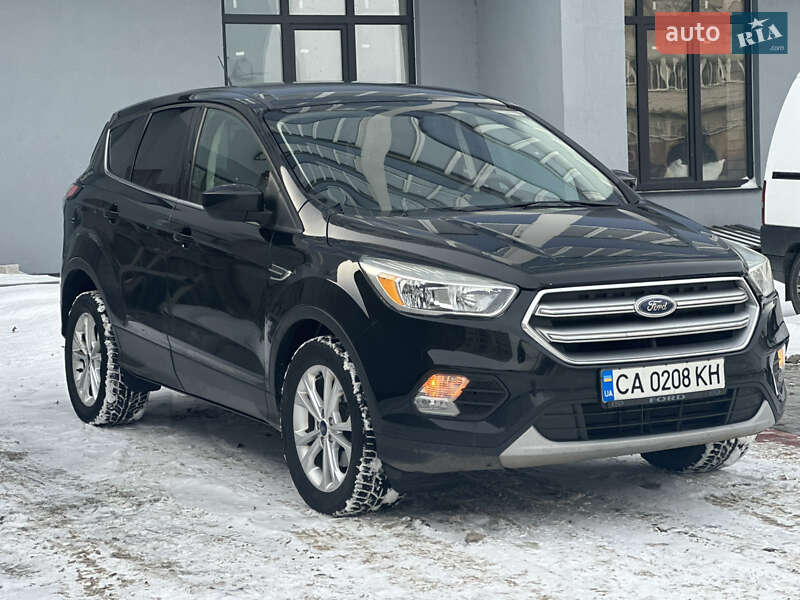 Позашляховик / Кросовер Ford Escape 2017 в Черкасах