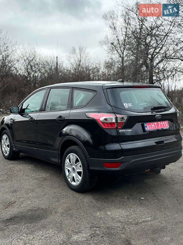 Позашляховик / Кросовер Ford Escape 2017 в Києві
