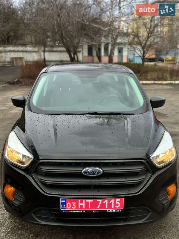 Позашляховик / Кросовер Ford Escape 2017 в Києві