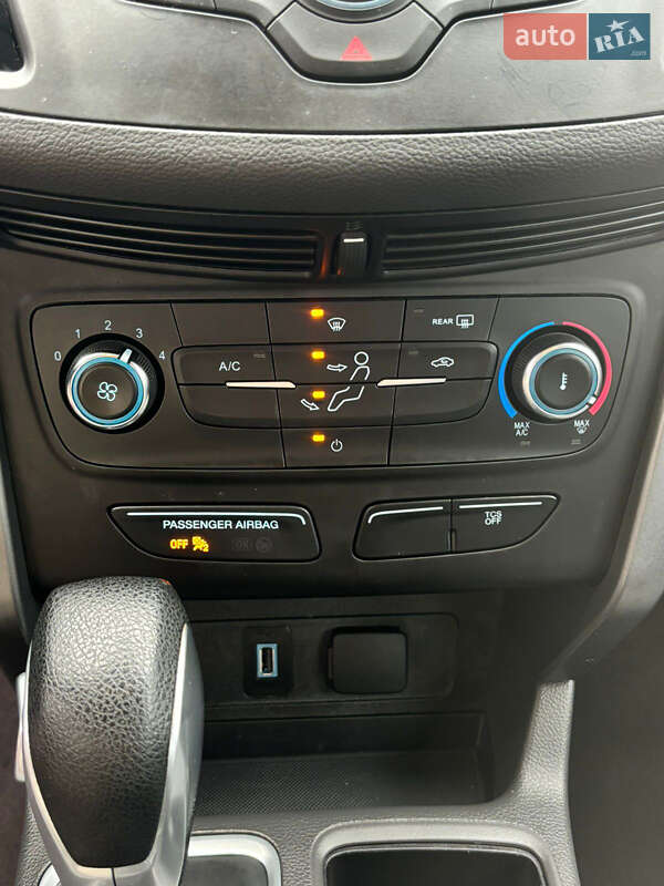 Позашляховик / Кросовер Ford Escape 2017 в Києві