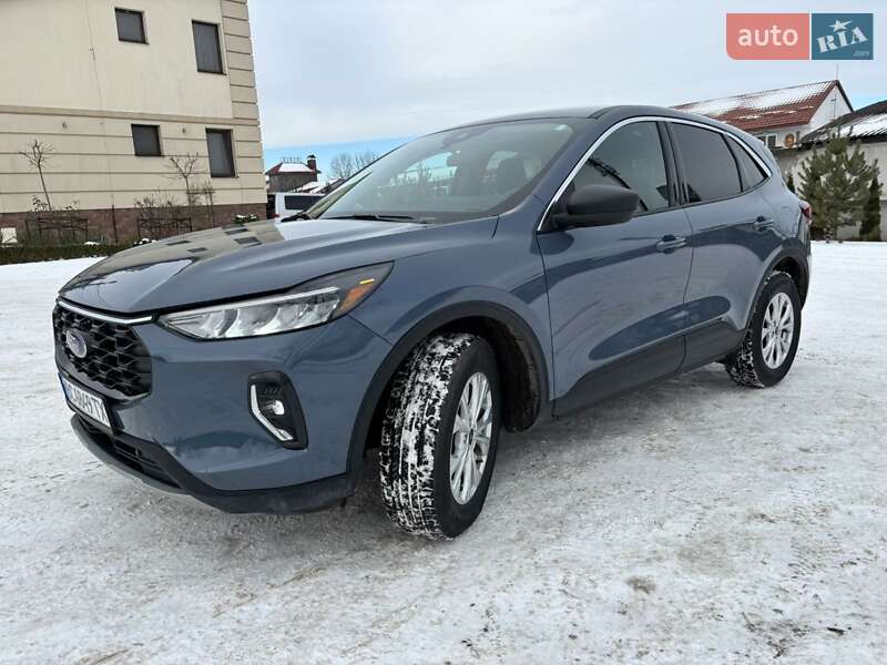 Внедорожник / Кроссовер Ford Escape 2023 в Золочеве