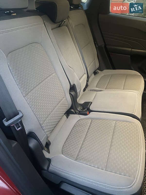 Позашляховик / Кросовер Ford Escape 2022 в Івано-Франківську