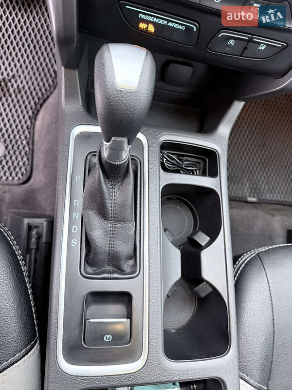 Позашляховик / Кросовер Ford Escape 2017 в Харкові