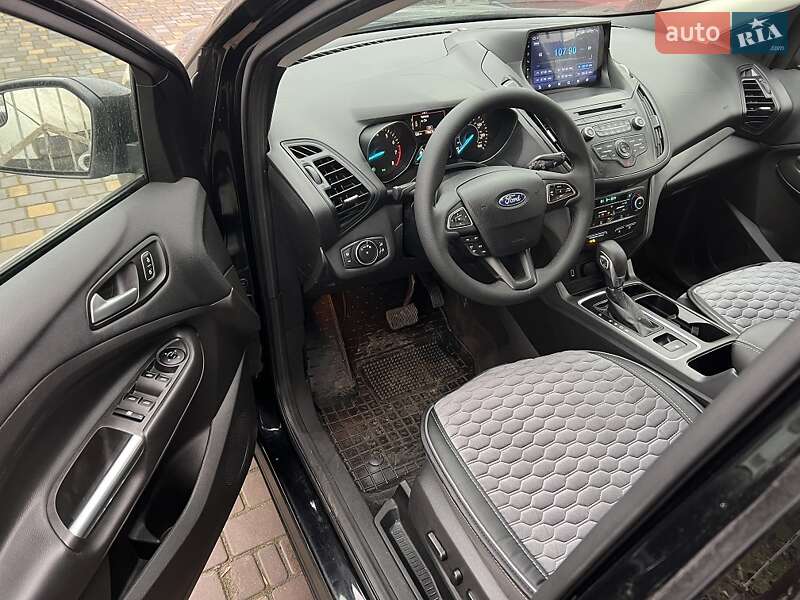 Внедорожник / Кроссовер Ford Escape 2018 в Одессе
