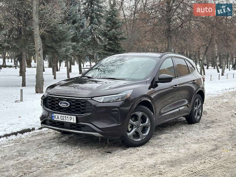 Внедорожник / Кроссовер Ford Escape 2023 в Киеве