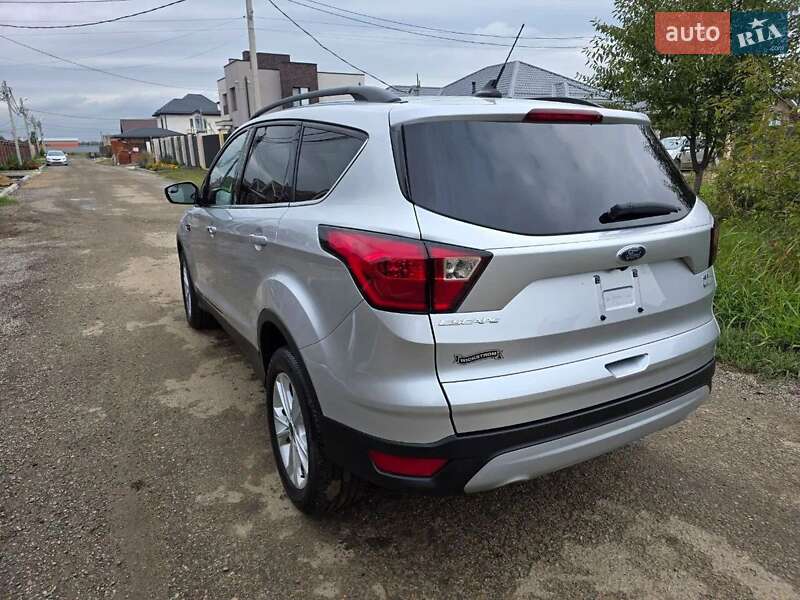 Внедорожник / Кроссовер Ford Escape 2017 в Одессе