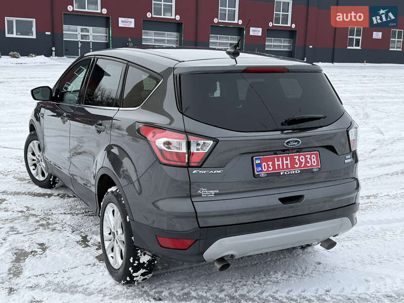 Внедорожник / Кроссовер Ford Escape 2018 в Дубно