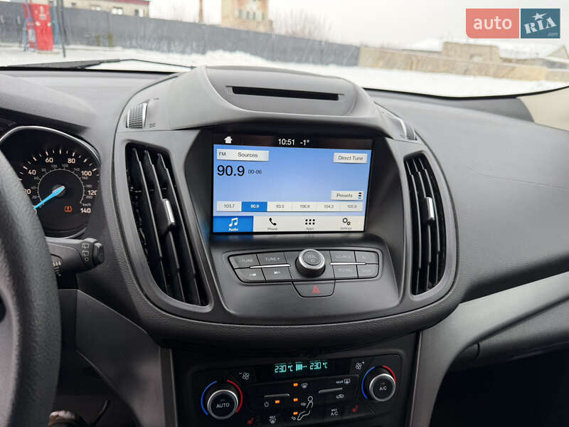 Внедорожник / Кроссовер Ford Escape 2018 в Дубно