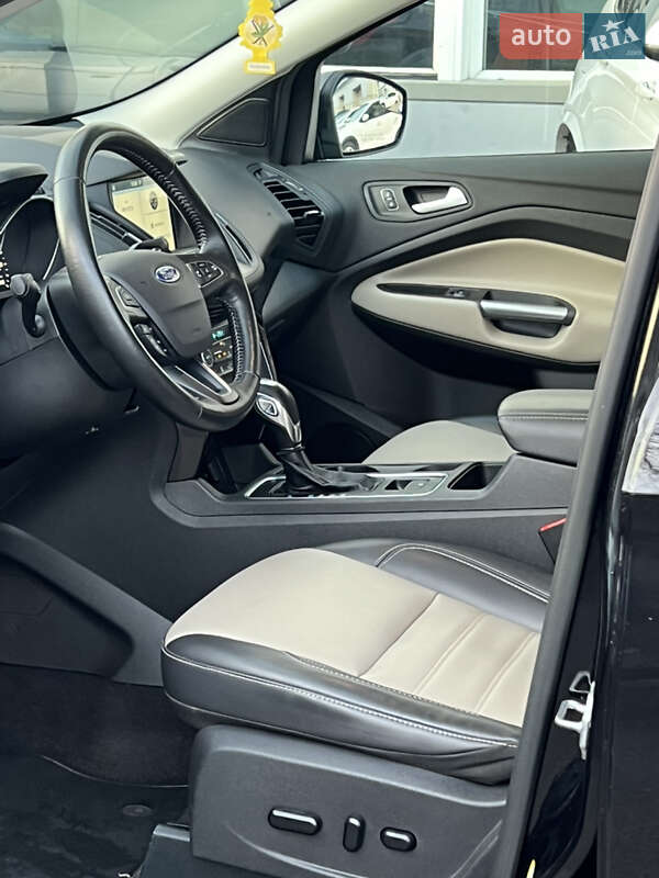 Внедорожник / Кроссовер Ford Escape 2018 в Одессе