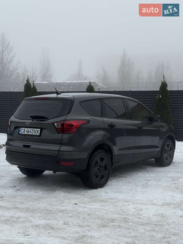 Позашляховик / Кросовер Ford Escape 2019 в Черкасах