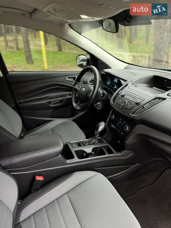 Позашляховик / Кросовер Ford Escape 2019 в Черкасах