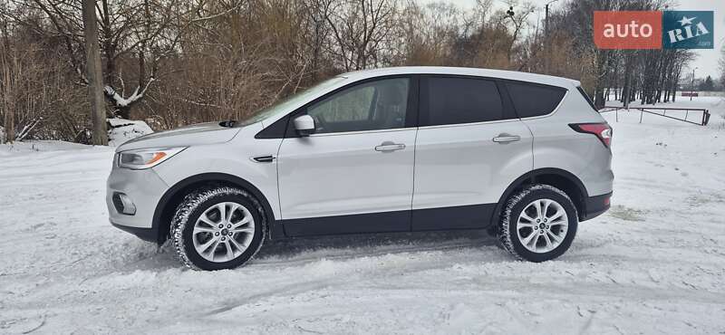 Внедорожник / Кроссовер Ford Escape 2017 в Дубно