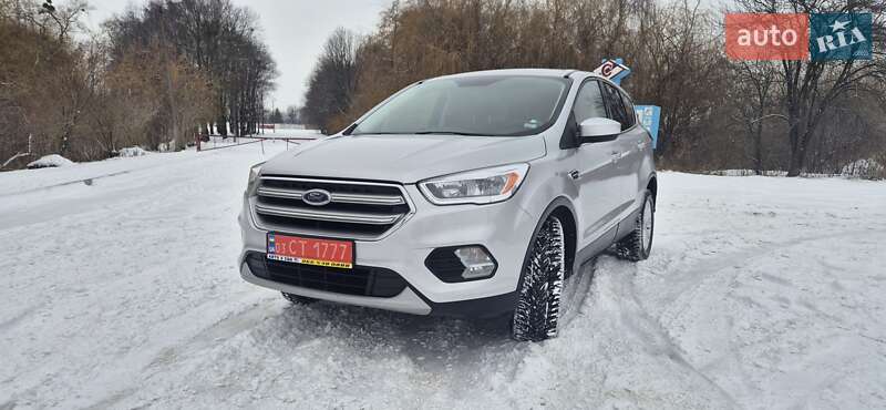 Внедорожник / Кроссовер Ford Escape 2017 в Дубно