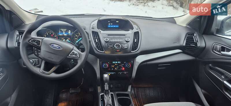 Внедорожник / Кроссовер Ford Escape 2017 в Дубно