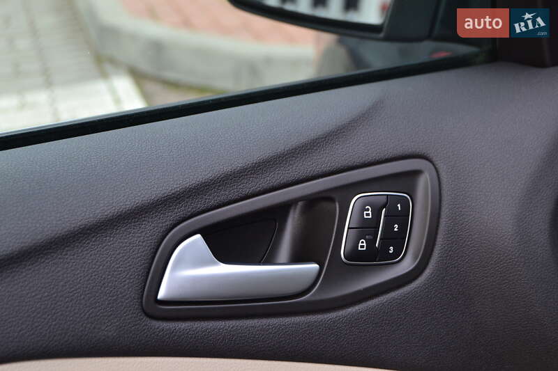 Позашляховик / Кросовер Ford Escape 2018 в Дрогобичі фото 103 Позашляховик / Кросовер Ford Escape 2018 в Дрогобичі