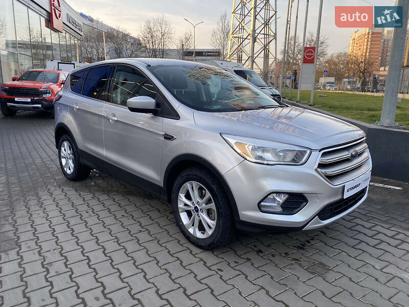 Внедорожник / Кроссовер Ford Escape 2017 в Одессе