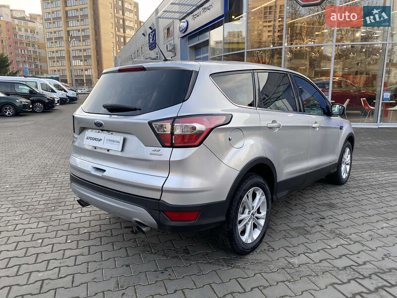 Внедорожник / Кроссовер Ford Escape 2017 в Одессе