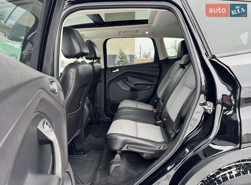 Позашляховик / Кросовер Ford Escape 2017 в Дубні