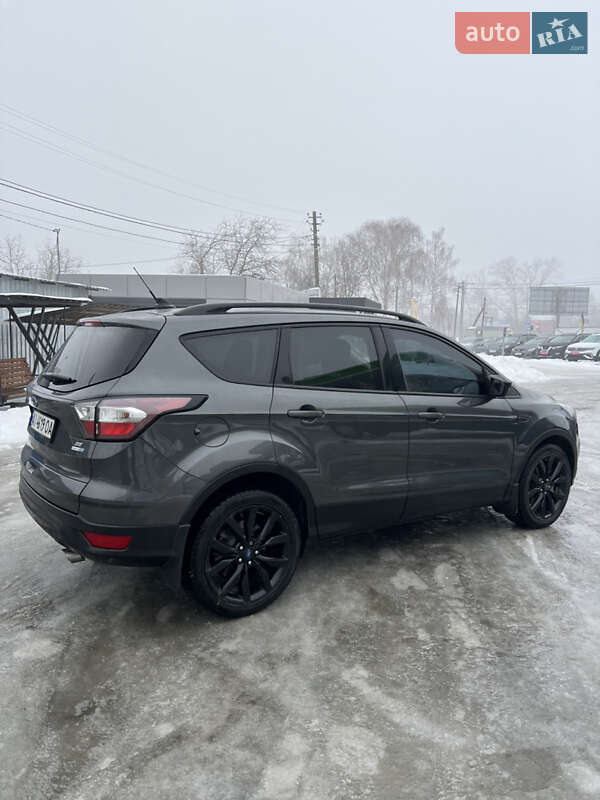 Внедорожник / Кроссовер Ford Escape 2018 в Белой Церкви