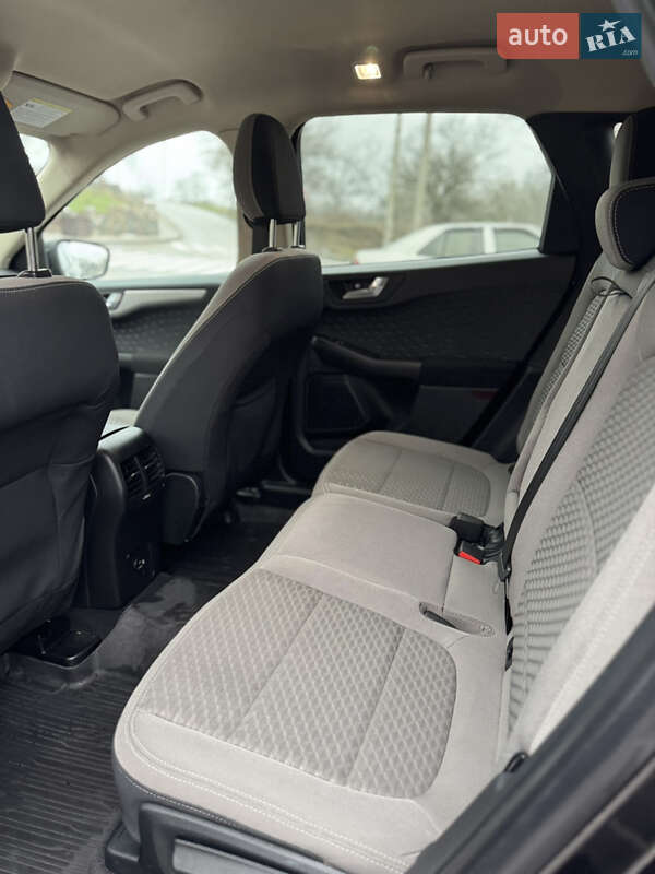 Внедорожник / Кроссовер Ford Escape 2020 в Кропивницком