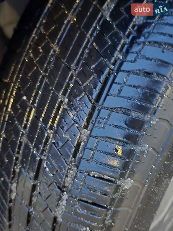 Внедорожник / Кроссовер Ford Escape 2023 в Киеве