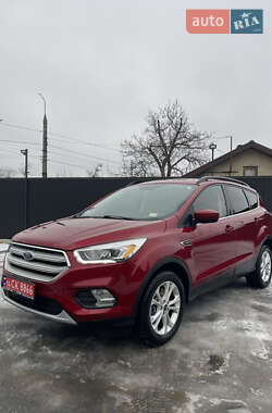 Внедорожник / Кроссовер Ford Escape 2017 в Черновцах