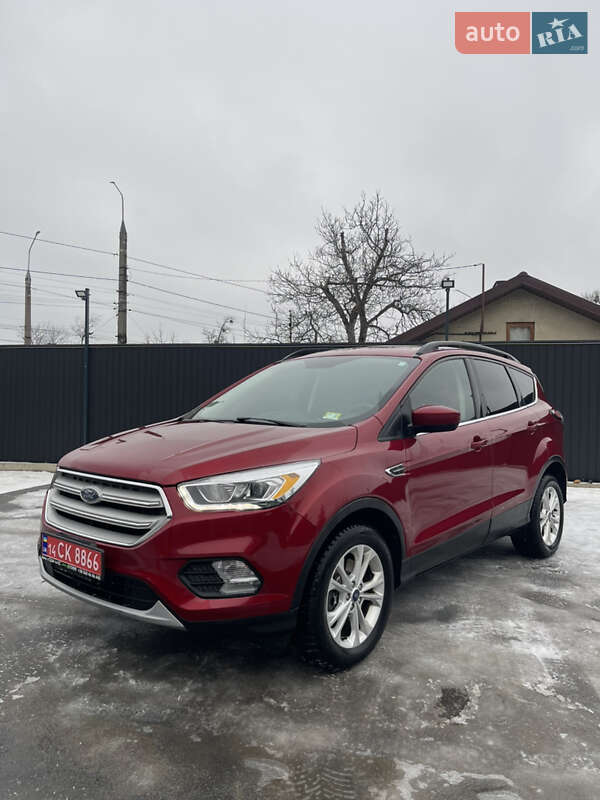Позашляховик / Кросовер Ford Escape 2017 в Чернівцях