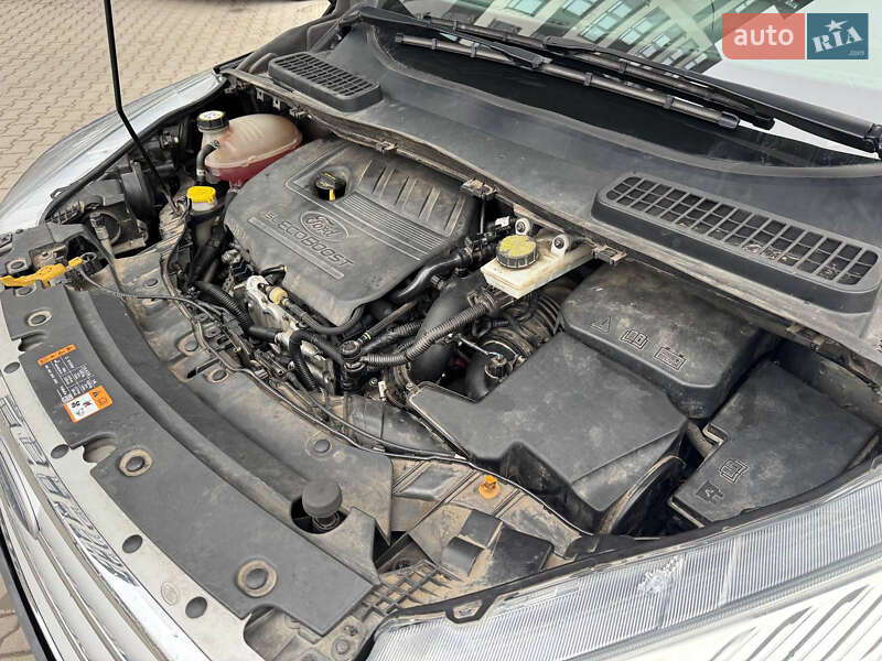 Внедорожник / Кроссовер Ford Escape 2018 в Хмельницком