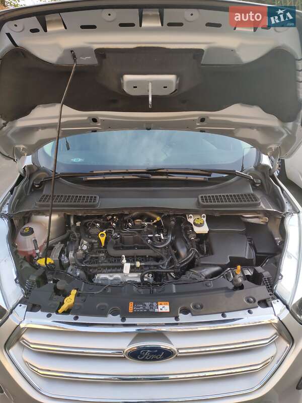 Внедорожник / Кроссовер Ford Escape 2018 в Одессе