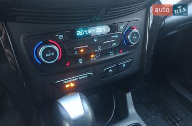 Внедорожник / Кроссовер Ford Escape 2017 в Конотопе