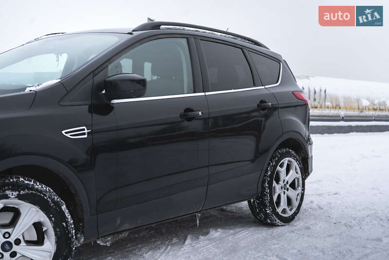 Внедорожник / Кроссовер Ford Escape 2014 в Ужгороде
