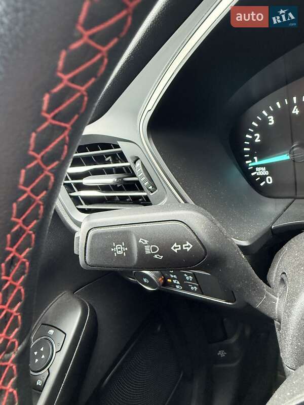 Позашляховик / Кросовер Ford Escape 2021 в Сумах