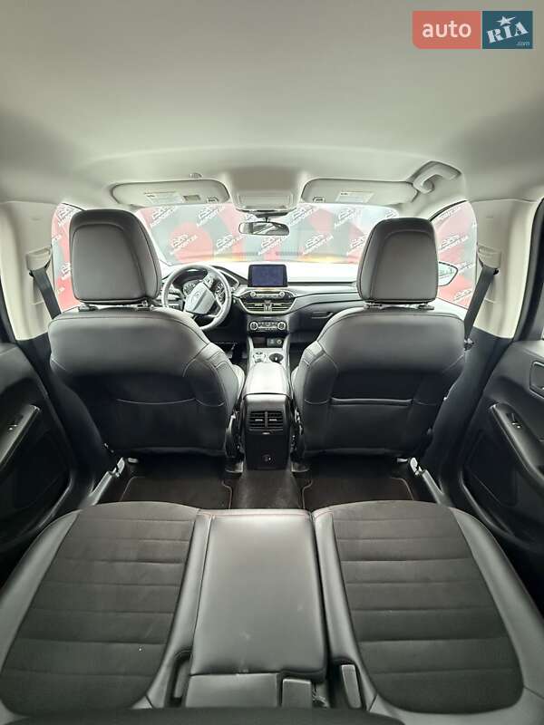 Позашляховик / Кросовер Ford Escape 2021 в Сумах