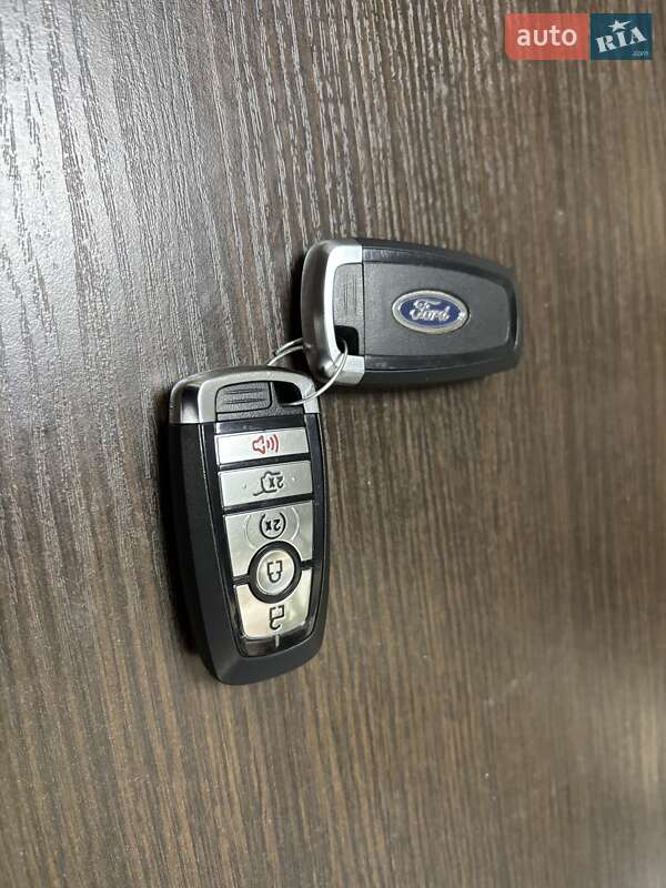 Внедорожник / Кроссовер Ford Escape 2024 в Ивано-Франковске