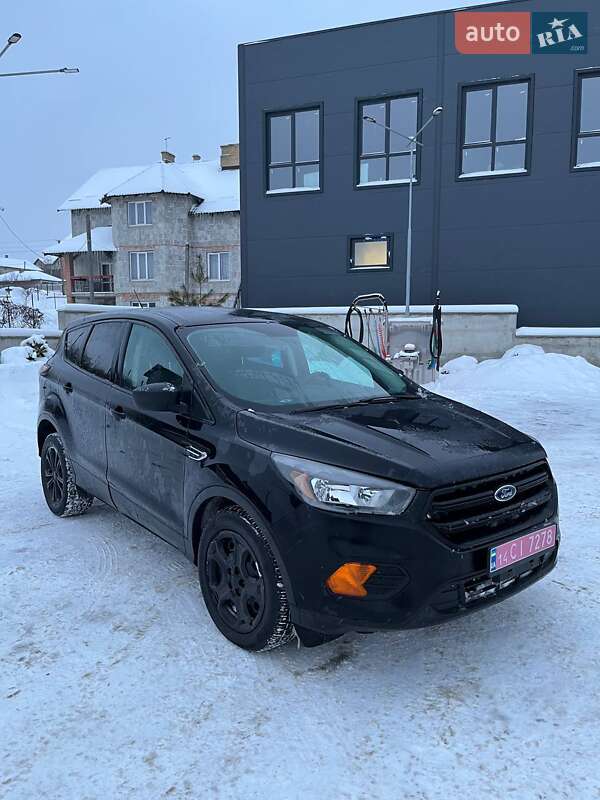 Внедорожник / Кроссовер Ford Escape 2017 в Львове