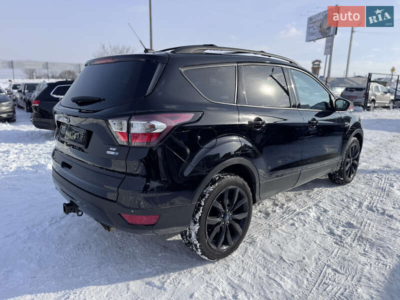 Внедорожник / Кроссовер Ford Escape 2018 в Ивано-Франковске