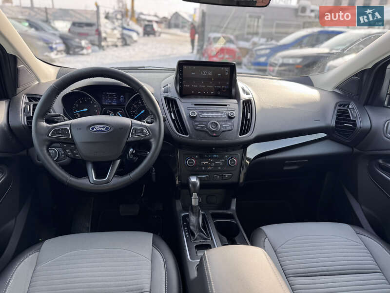 Внедорожник / Кроссовер Ford Escape 2018 в Ивано-Франковске