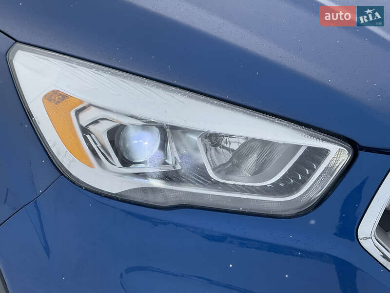 Позашляховик / Кросовер Ford Escape 2019 в Рівному