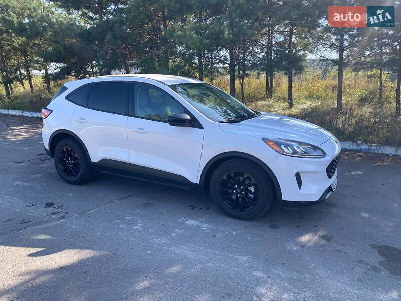 Внедорожник / Кроссовер Ford Escape 2019 в Львове