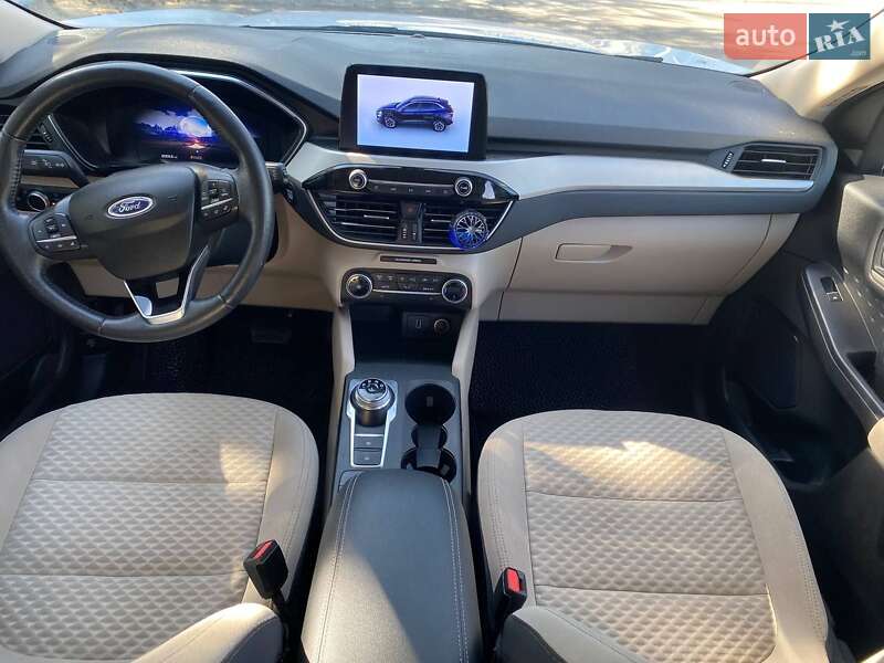 Внедорожник / Кроссовер Ford Escape 2019 в Львове