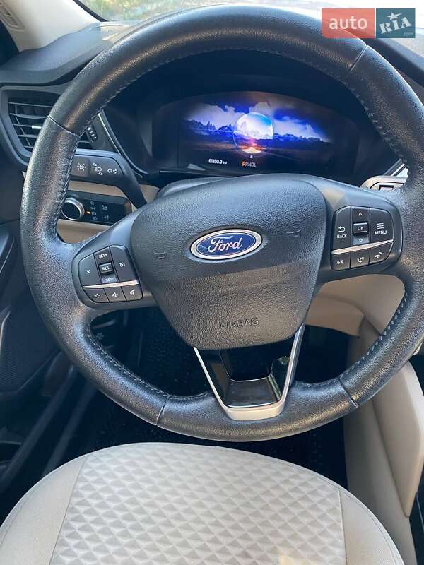 Внедорожник / Кроссовер Ford Escape 2019 в Львове