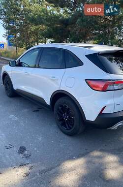 Внедорожник / Кроссовер Ford Escape 2019 в Золочеве