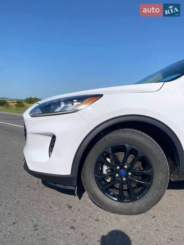 Внедорожник / Кроссовер Ford Escape 2019 в Львове