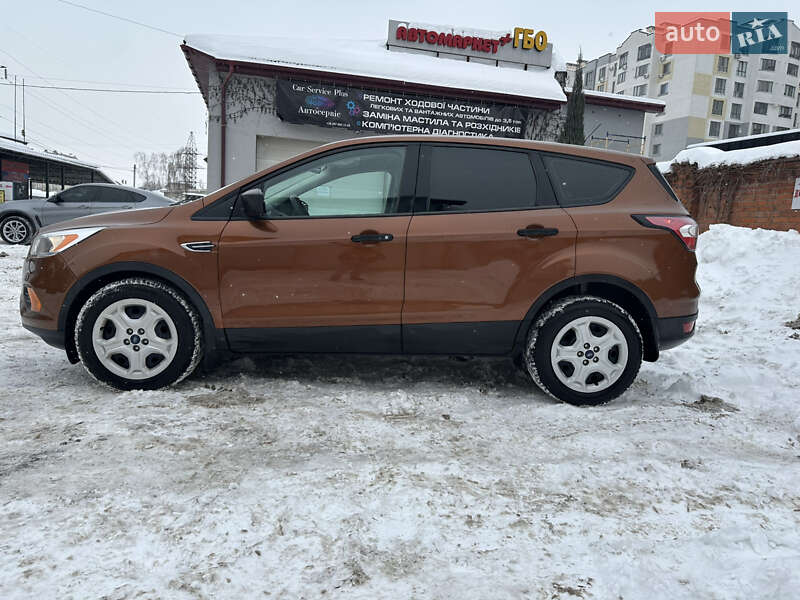 Внедорожник / Кроссовер Ford Escape 2017 в Снятине