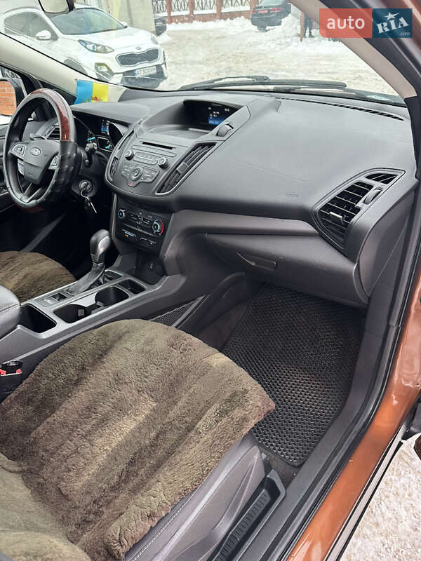 Внедорожник / Кроссовер Ford Escape 2017 в Снятине